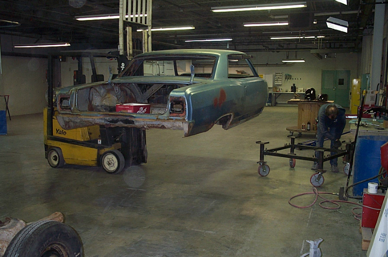 1965_-chevelle_body_removal_0003